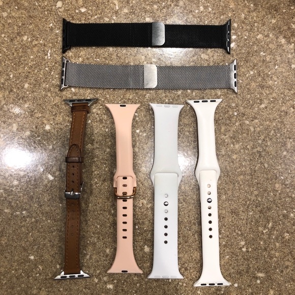 Apple Watch Generation 4 with bands 40mm - Picture 3 of 9